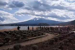 利拉德本季关键时刻得到123分排名第三 库里与德罗赞高居前二